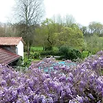 D'hotes Lortin Bed & Breakfast