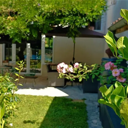 D'hotes Lortin 住宿加早餐酒店