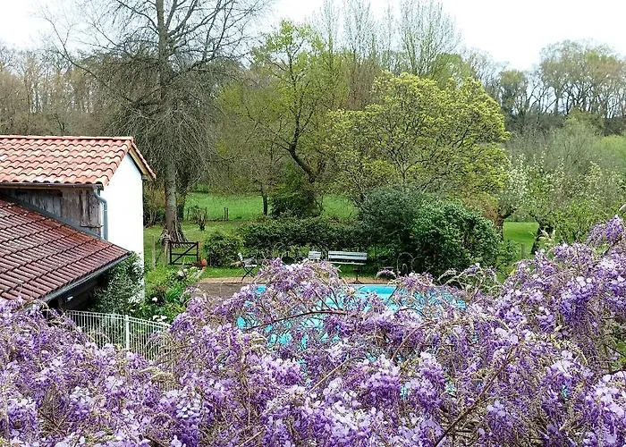 D'hotes Lortin 住宿加早餐酒店