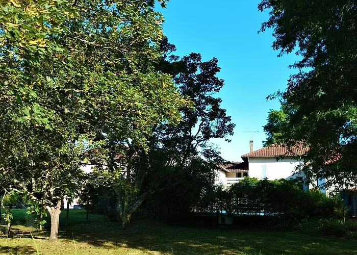 D'hotes Lortin 住宿加早餐酒店 Pouillon